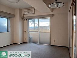 アーバンヒルズ羽村 301 3階1LDKのリビング/ダイニング