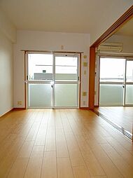 ＷＡＶＥＳ＆ＳＨＥＬＬＳ 403 4階2SLDKのリビング/ダイニング