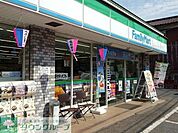 ファミリーマート青梅大門店 徒歩11分。コンビニ 880m