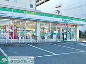 ファミリーマート河辺駅北口店 徒歩8分。 610m
