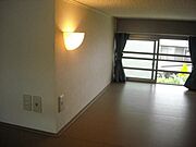 ★窓＆照明付きで明るいロフト★