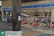 ローソン羽村小作駅東口店 徒歩4分。コンビニ 310m