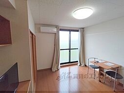 レオパレス八条III 103 1階1Kのリビング/ダイニング