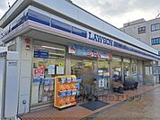 ローソン　近鉄八木駅前店まで600メートル