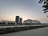 外観：市街地を一望できる景色が、日々の疲れを癒してくれます。