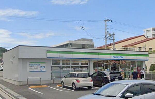 画像27:【コンビニエンスストア】ファミリーマート 高松桜町店まで1248ｍ