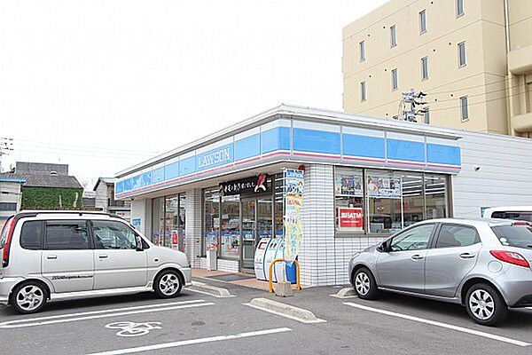 画像25:【コンビニエンスストア】ローソン 高松木太町6区店まで1017ｍ