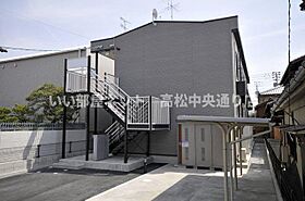 レオパレスパイナス松福 202 ｜ 香川県高松市松福町1丁目（賃貸アパート1K・2階・20.28㎡） その1