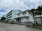 中学校「函南町立東中学校まで641m」