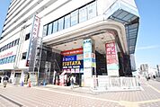 サンビーチ追浜 徒歩9分。ショッピングセンター 670m