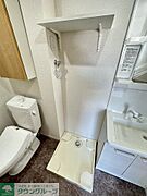 洗面所に独立洗面台・トイレ・室内洗濯機置場があります！