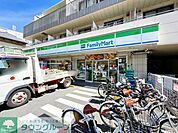 ファミリーマート鎌倉御成町店 徒歩5分。 370m