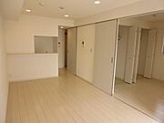 ★白基調の明るい内装です♪★