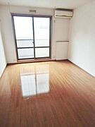 ★オートロック完備♪商業施設至近★