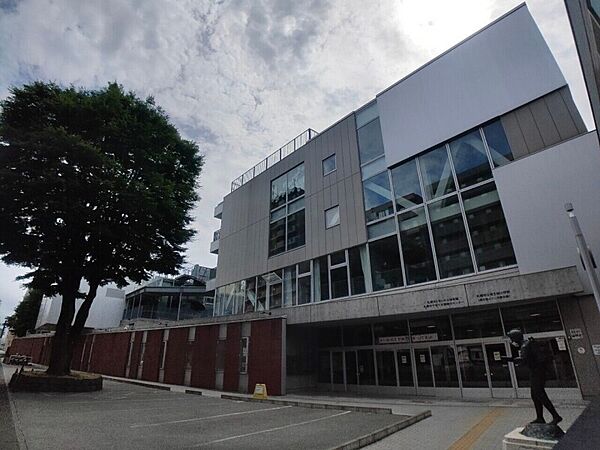 画像11:札幌市立資生館小学校 753m