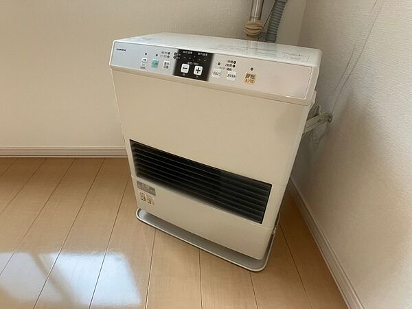 画像23:灯油暖房です。札幌の寒い冬もこれで大丈夫！