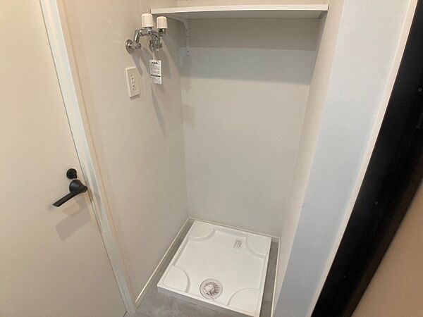 画像21:脱衣所には洗濯パンがあります。万一の水漏れにも安心。