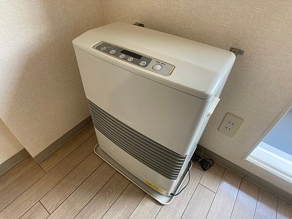 画像14:灯油FF暖房です。札幌の寒い冬もこれで大丈夫！