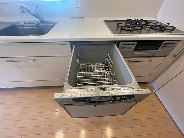 画像9:食洗器もありますので洗い物も安心ですね！
