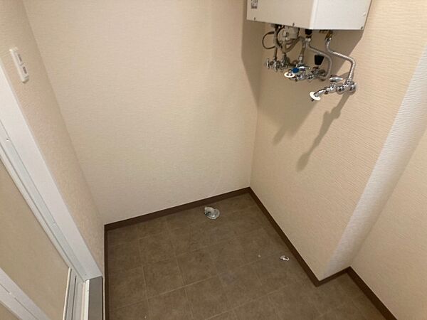 画像24:もちろん洗濯機置場は室内にあるので、いつでも洗濯できますよ〜