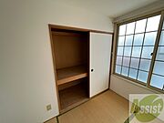 寝室の収納です。部屋がすっきり片付きます。