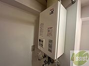 給湯器は簡単操作で温度調整ができますよ。