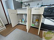 キッチン下のスペースも。食品ストックも入りますね。