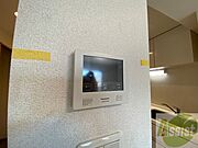 インターホンで来客確認ができます。安心ですね。