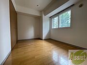 洋室がもう一つ。お部屋が多いのはうれしいですね！