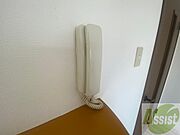 インターホンで来客確認ができます。安心ですね。