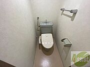 トイレです。ウォシュレット付を探している方、おすすめです！