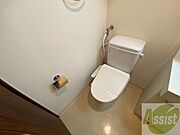 トイレです。ウォシュレット付を探している方、おすすめです。