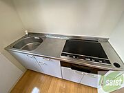 キッチンにはIHクッキングヒーターも完備です！