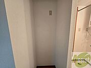 こちらに冷蔵庫を置けます。調理時の動線もばっちり効率的。