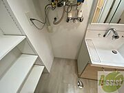 洗濯機はこちらの専用スペースに置けます！