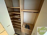 たくさん靴をしまえるシューズボックスになっていました！