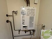 給湯器は簡単操作で温度調整ができますよ。
