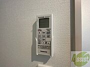浴室乾燥機です。湿気の多い時期の洗濯物もすぐに乾きますね！