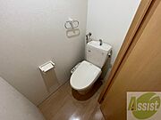 トイレです。ウォシュレット付を探している方、おすすめです。