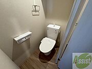 広々お使いいただけるお手洗いになっています。