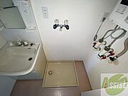 洗濯機はこちらの専用スペースに置けます！