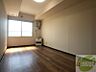 室内：9帖の洋室です。日当たりの良い南向きです！