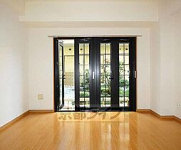 京阪本線 七条駅 徒歩5分の賃貸マンション 1階1Kのリビング/ダイニング