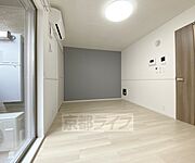 別方向から見た居室です。