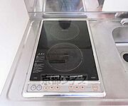 二口のＩＨコンロでお料理もしやすいです