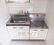 コンパクトなキッチンです・