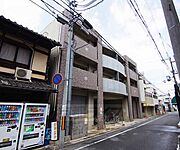 鉄筋コンクリート造のしっかりしたマンションです。