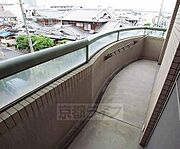 広いバルコニーです。