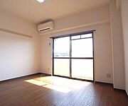 明るいお部屋ですね。