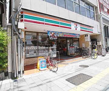 周辺：セブンイレブン京都東山五条店まで90m